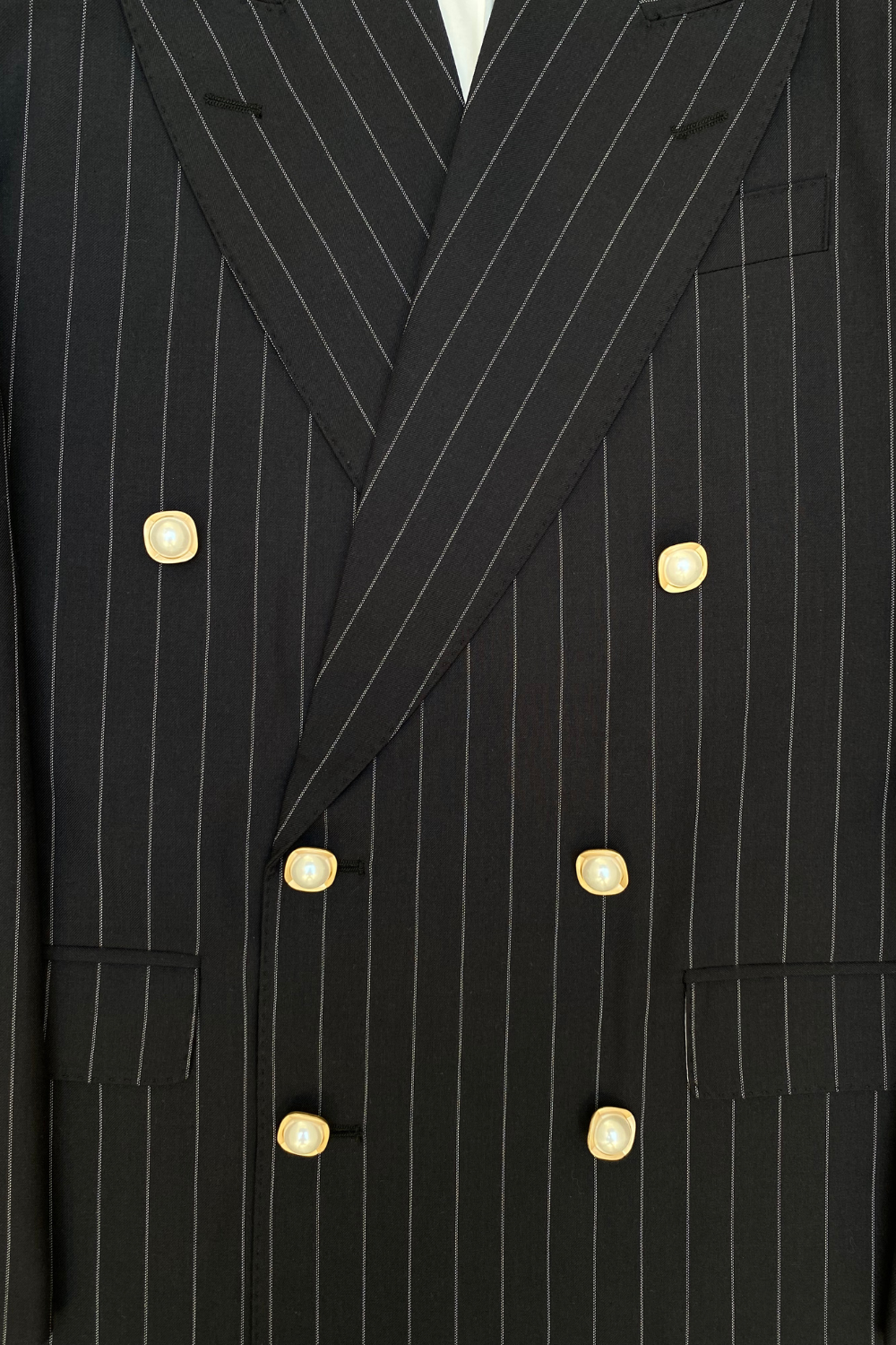 PINSTRIPE DOUBLE-BREASTED BLAZER