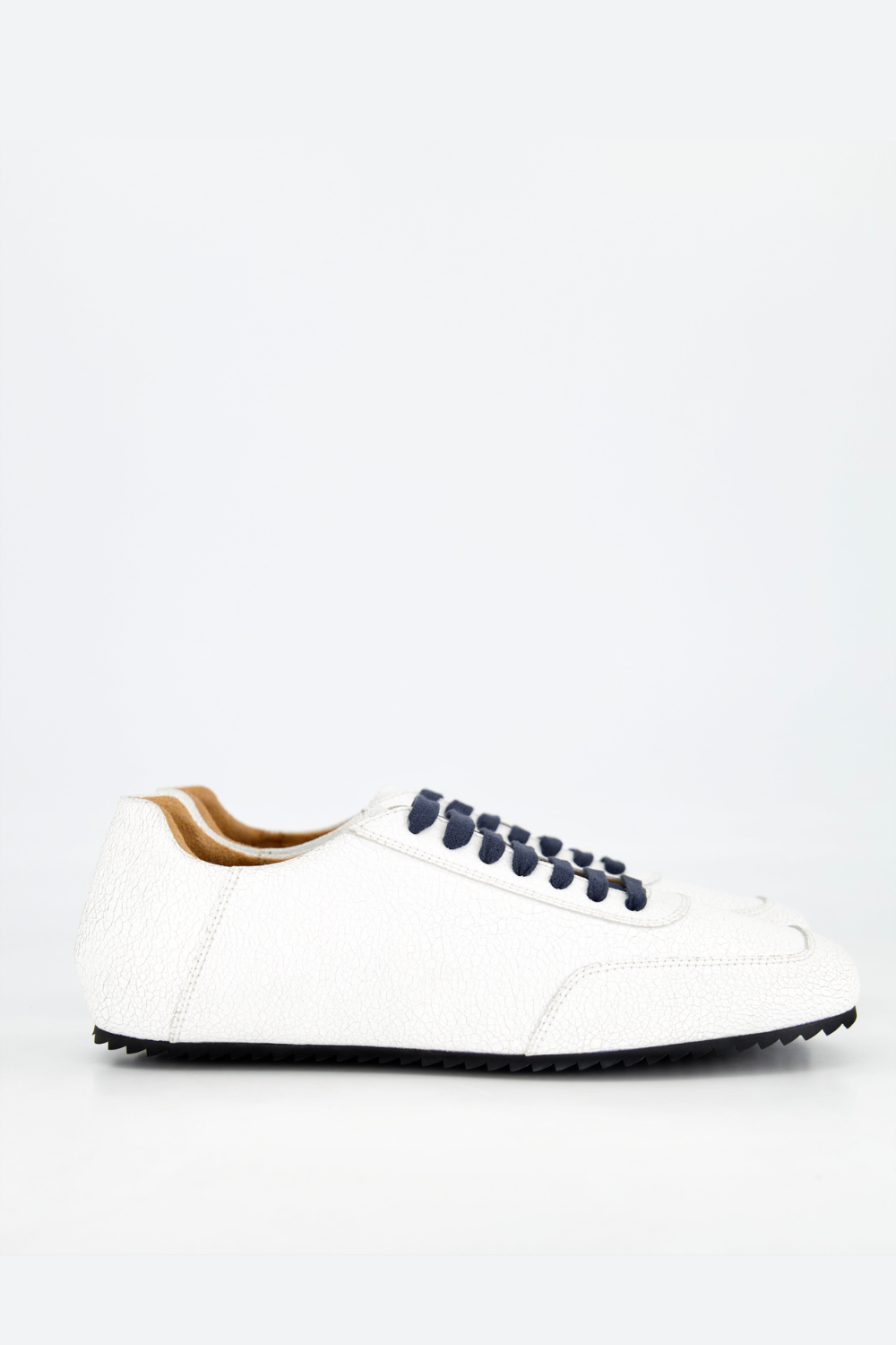 CRACKED LEATHER SNEAKER