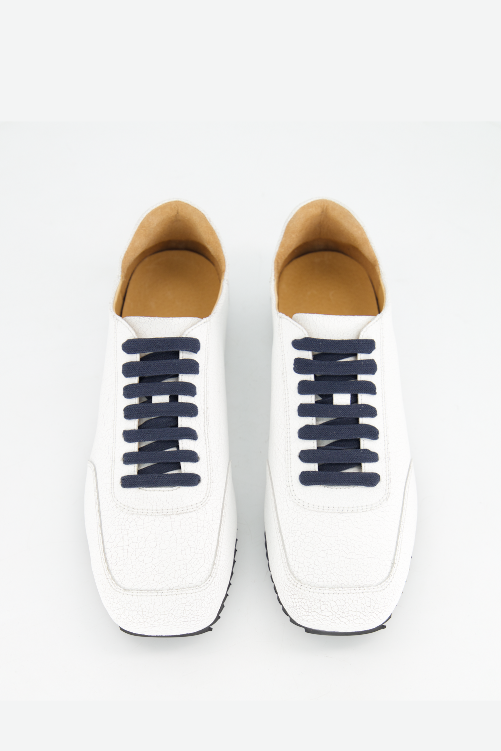 CRACKED LEATHER SNEAKER